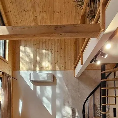 2 Bedroom Cozy In Gralewo-stacja * Uzdowo
