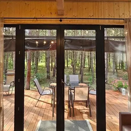 Feriehus 2 Bedroom Cozy In Gralewo-stacja Uzdowo