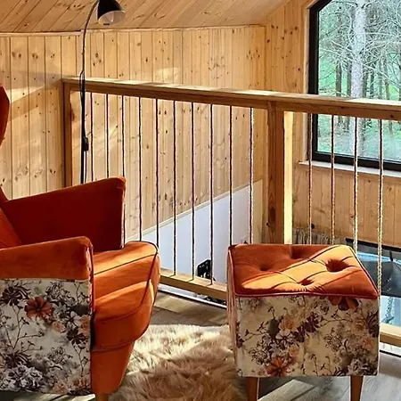 2 Bedroom Cozy In Gralewo-stacja Uzdowo