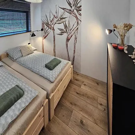 2 Bedroom Cozy In Gralewo-stacja *