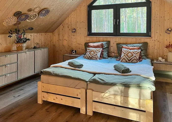 2 Bedroom Stunning In Gralewo-stacja Holiday home *