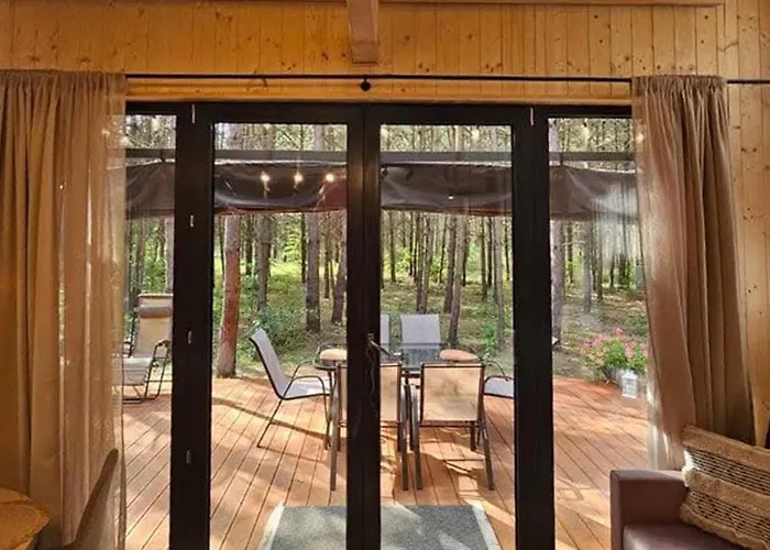 Holiday home 2 Bedroom Stunning In Gralewo-stacja Uzdowo